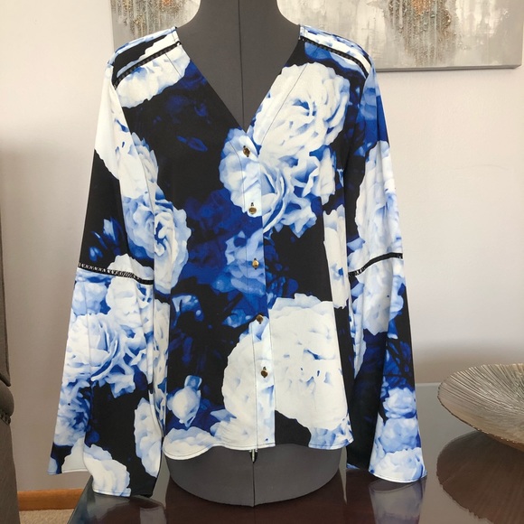 CALVIN KLEIN BLUE FLORAL TOP ~ NWOT ~ - Picture 1 of 5